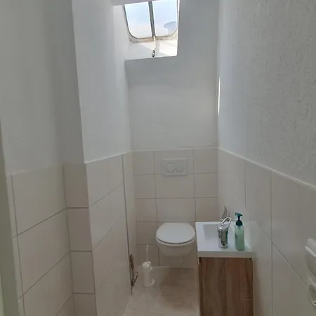 Schoenes, Vollmoebliertes Direkt An Der Uniklinik Homestay *