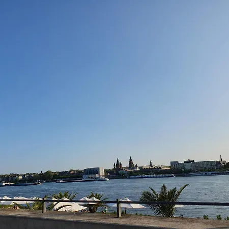 Schoenes, Vollmoebliertes Direkt An Der Uniklinik Accommodatie bij particulieren *