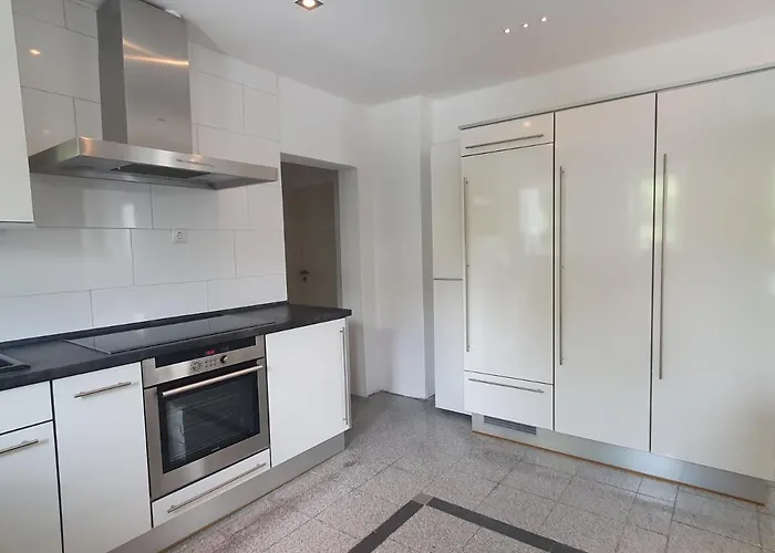 Schoenes, Vollmoebliertes Direkt An Der Uniklinik ホームステイ マインツ