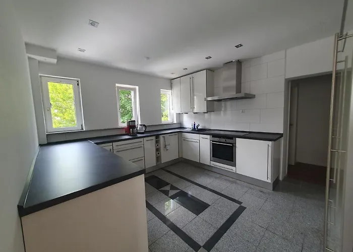 Schoenes, Vollmoebliertes Direkt An Der Uniklinik マインツ