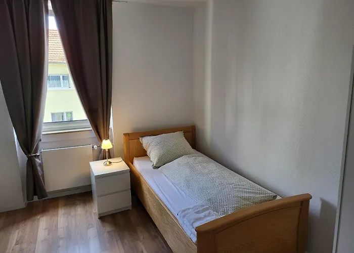 Schoenes, Vollmoebliertes Direkt An Der Uniklinik *